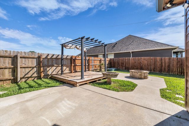 10804 Aurora Drive, Waco, TX 76708