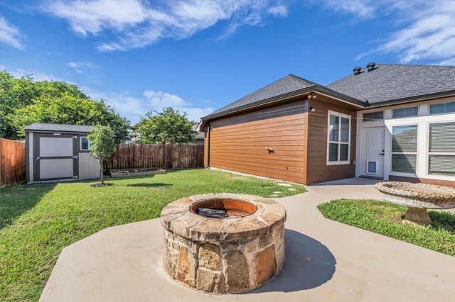 10804 Aurora Drive, Waco, TX 76708