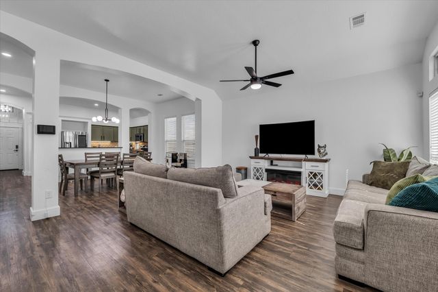 10804 Aurora Drive, Waco, TX 76708