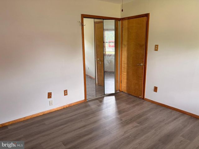 31 FAIRMOUNT DR, Willingboro, NJ 08046