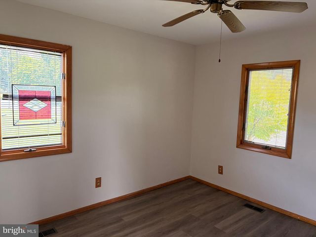 31 FAIRMOUNT DR, Willingboro, NJ 08046