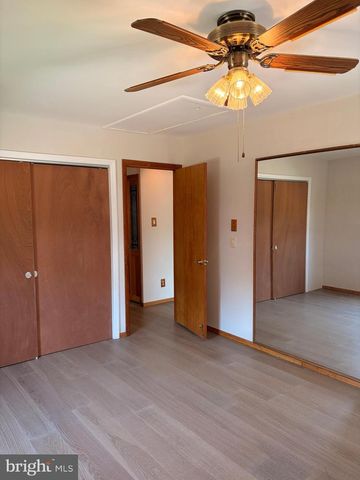 31 FAIRMOUNT DR, Willingboro, NJ 08046
