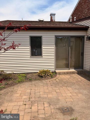 31 FAIRMOUNT DR, Willingboro, NJ 08046