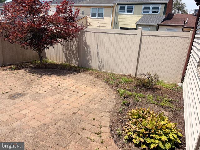 31 FAIRMOUNT DR, Willingboro, NJ 08046