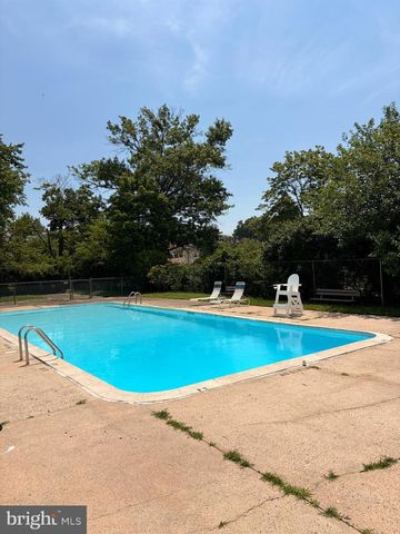 31 FAIRMOUNT DR, Willingboro, NJ 08046
