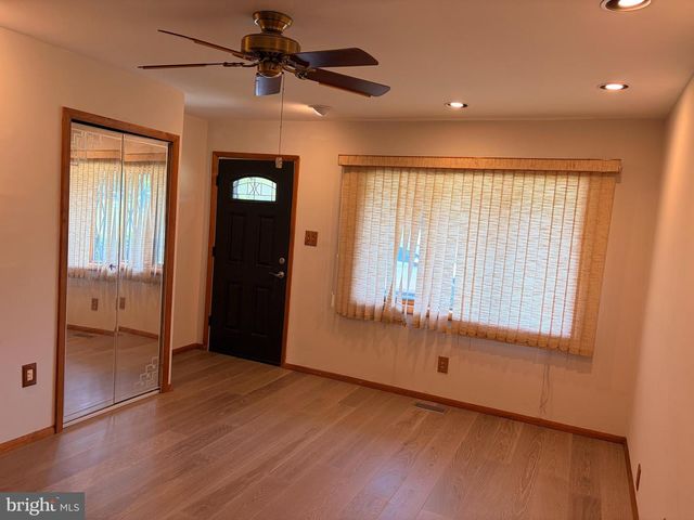 31 FAIRMOUNT DR, Willingboro, NJ 08046