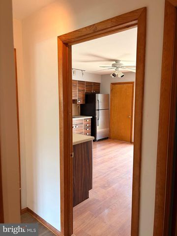31 FAIRMOUNT DR, Willingboro, NJ 08046