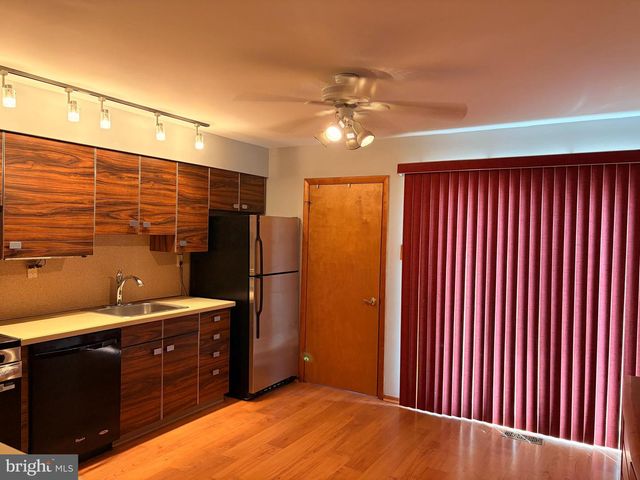 31 FAIRMOUNT DR, Willingboro, NJ 08046