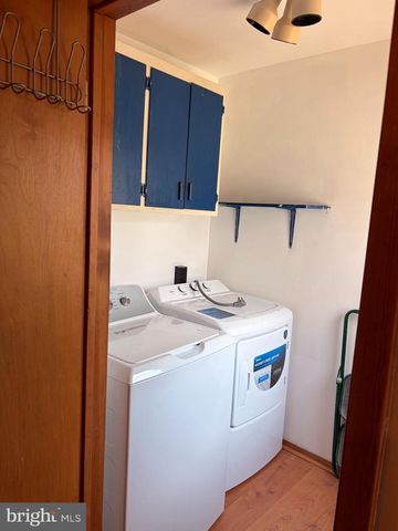 31 FAIRMOUNT DR, Willingboro, NJ 08046
