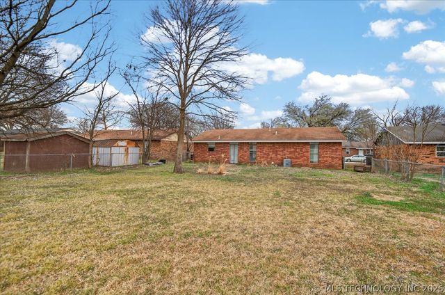 507 Highland Drive, Bartlesville, OK 74003
