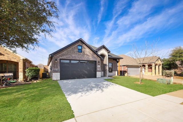 8808 Flying Ranch Road, Fort Worth, TX 76134