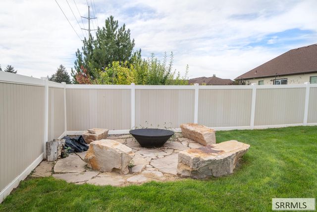 3430 E Greenwillow Lane, Ammon, ID 83401