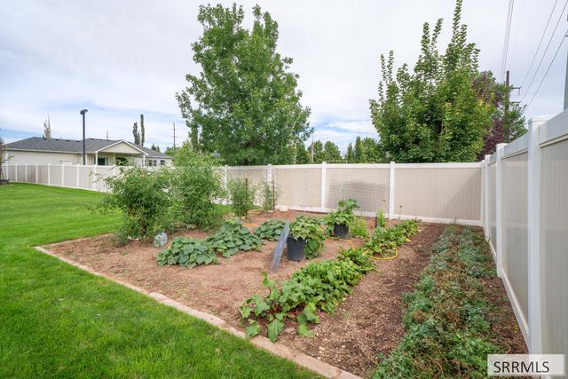 3430 E Greenwillow Lane, Ammon, ID 83401