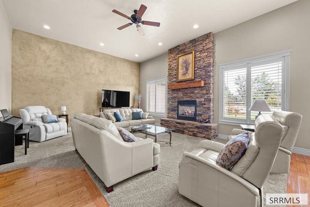 3430 E Greenwillow Lane, Ammon, ID 83401
