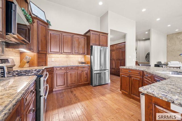 3430 E Greenwillow Lane, Ammon, ID 83401