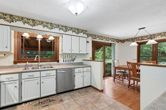 15740 Ruby Lane, Wright City, MO 63390