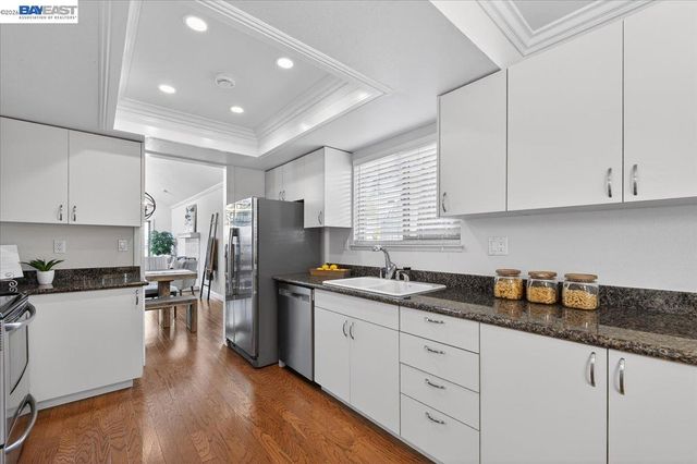 7543 Maywood Dr, Pleasanton, CA 94588