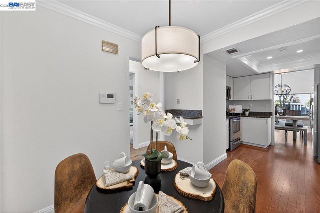 7543 Maywood Dr, Pleasanton, CA 94588