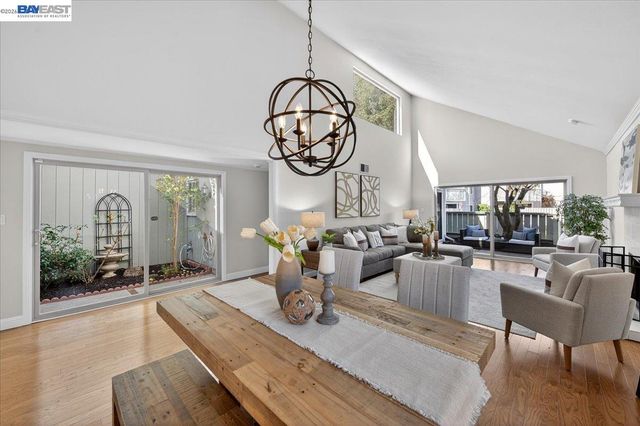 7543 Maywood Dr, Pleasanton, CA 94588