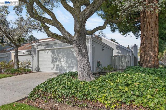 7543 Maywood Dr, Pleasanton, CA 94588