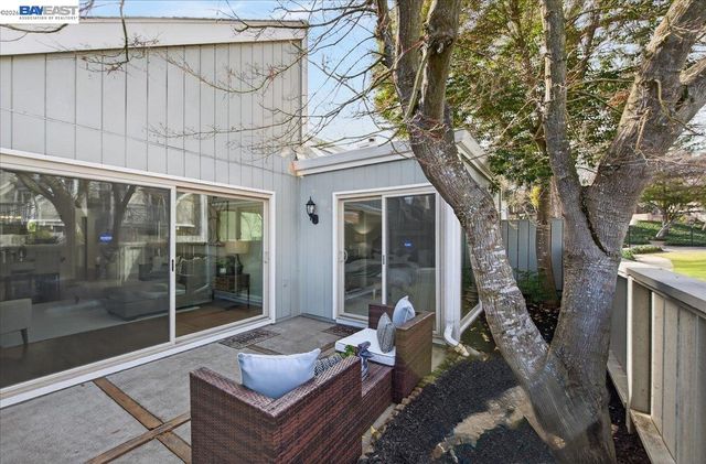 7543 Maywood Dr, Pleasanton, CA 94588