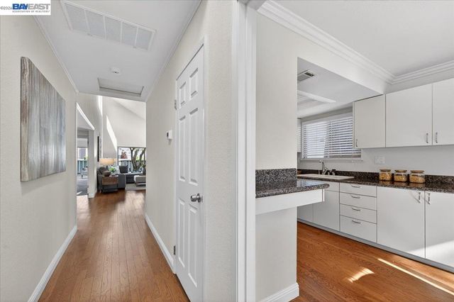 7543 Maywood Dr, Pleasanton, CA 94588