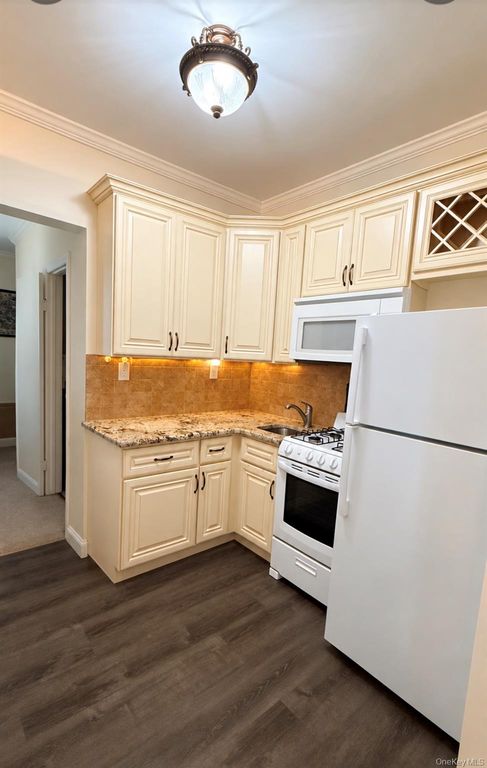 1185 E BROADWAY 4E, Hewlett, NY 11557 — photo 3