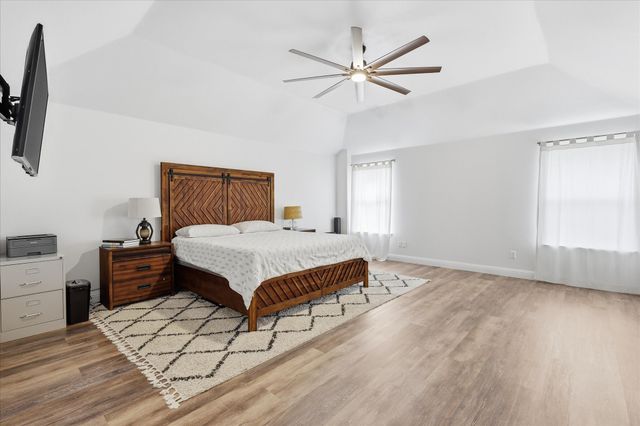 8600 Sterling Trace Circle, Fort Worth, TX 76244