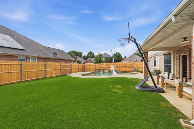 8600 Sterling Trace Circle, Fort Worth, TX 76244