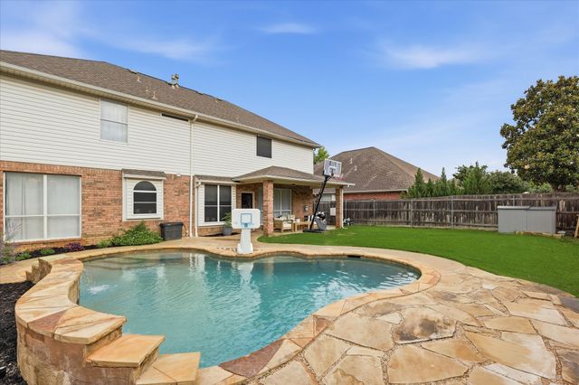 8600 Sterling Trace Circle, Fort Worth, TX 76244