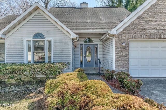 8 University Place, Johnson City, TN 37604