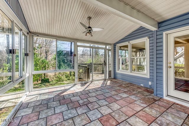 8 University Place, Johnson City, TN 37604