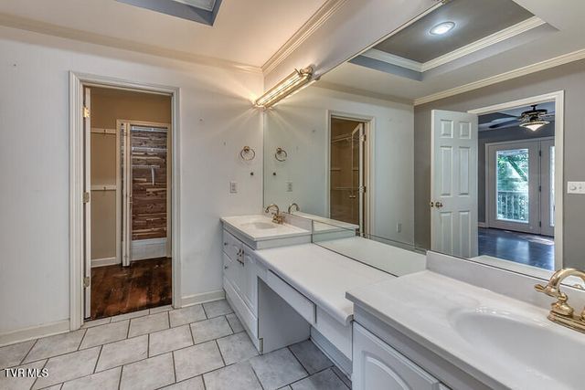 8 University Place, Johnson City, TN 37604