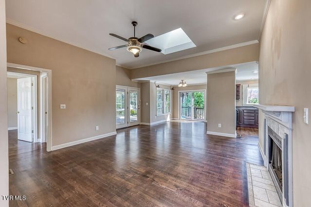 8 University Place, Johnson City, TN 37604