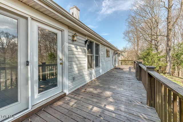 8 University Place, Johnson City, TN 37604