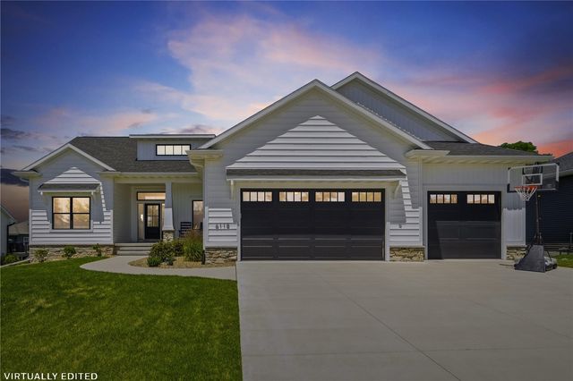 6118 Rapids Ridge Road NE, Cedar Rapids, IA 52411