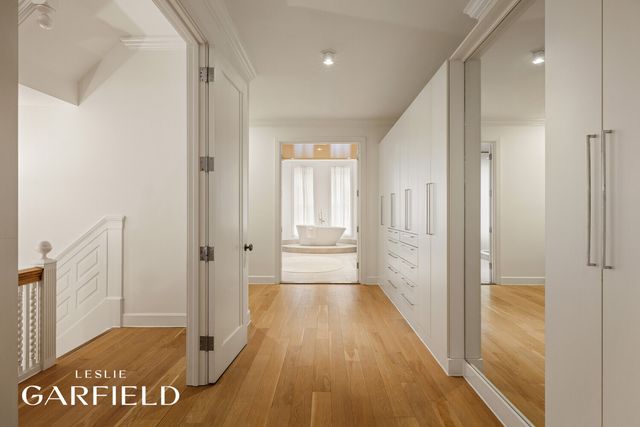 33 W 71ST Street, New York City, NY 10023