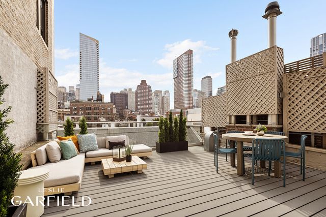 33 W 71ST Street, New York City, NY 10023