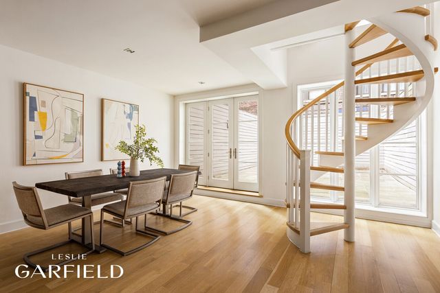 33 W 71ST Street, New York City, NY 10023