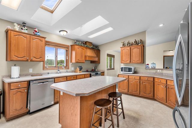 1254 S OVERLAND ROAD, De Pere, WI 54115