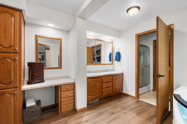 1254 S OVERLAND ROAD, De Pere, WI 54115