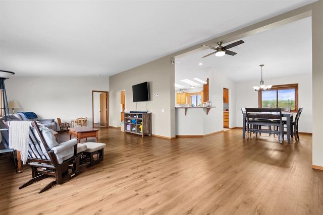 1254 S OVERLAND ROAD, De Pere, WI 54115