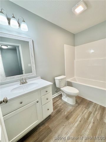 1236 Woodland Avenue, Scottsburg, IN 47170