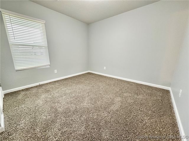 1236 Woodland Avenue, Scottsburg, IN 47170