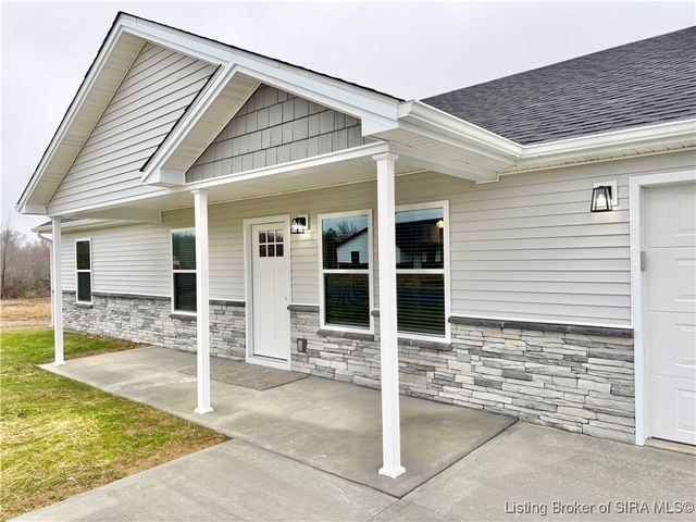 1236 Woodland Avenue, Scottsburg, IN 47170