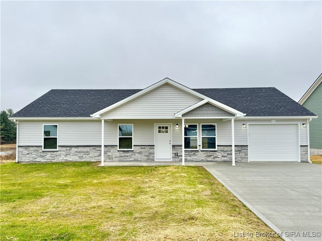 1236 Woodland Avenue, Scottsburg, IN 47170