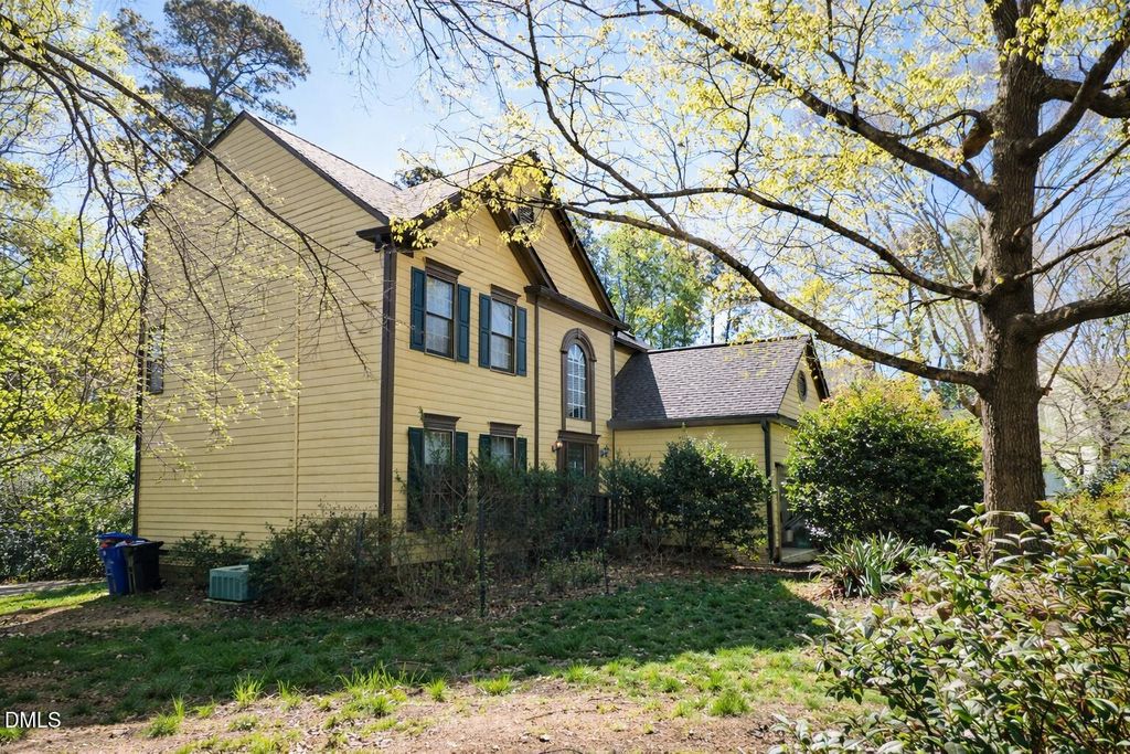 119 Woodshire Lane, Chapel Hill, NC 27514