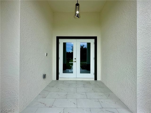 418 Wellington AVE, Lehigh Acres, FL 33972