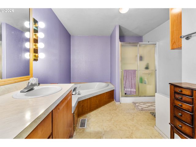 658 S 57TH St 14, Springfield, OR 97478