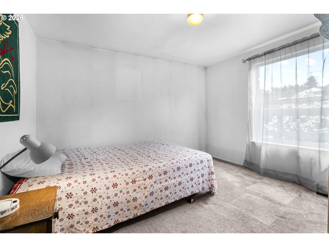 658 S 57TH St 14, Springfield, OR 97478